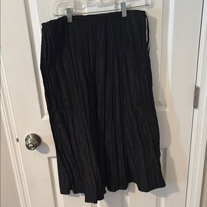 Elegant Black Pleated Skirt